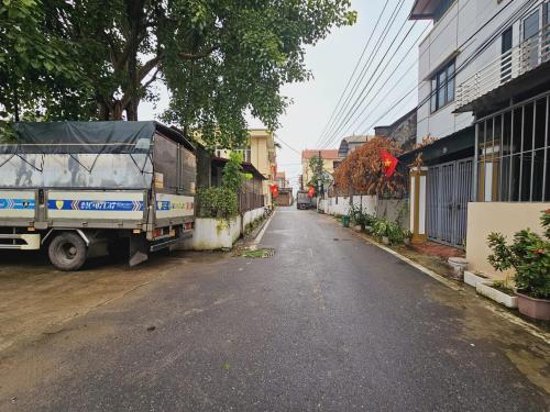 Nhà 2 tầng đẹp Hẻm Xe hơi, Quận 7 - Diện 64m2, Full nội thất, 6.39 tỷ